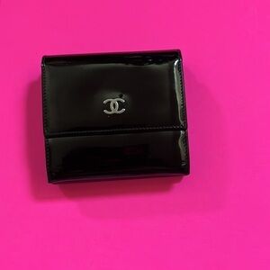 Chanel small wallet WITH COA shows signs of wear see photos but still be…